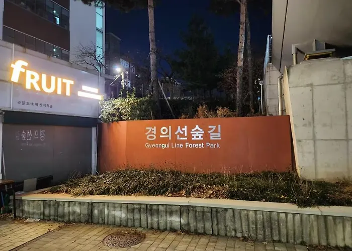 철길공원옆 계단 Railway Park 3-room Staircase