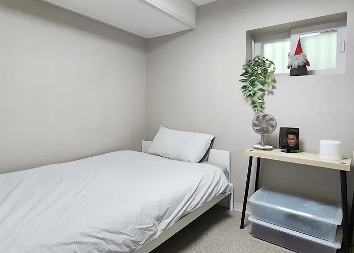 철길공원옆 계단 Railway Park 3-room Staircase Апартаменты Сеул